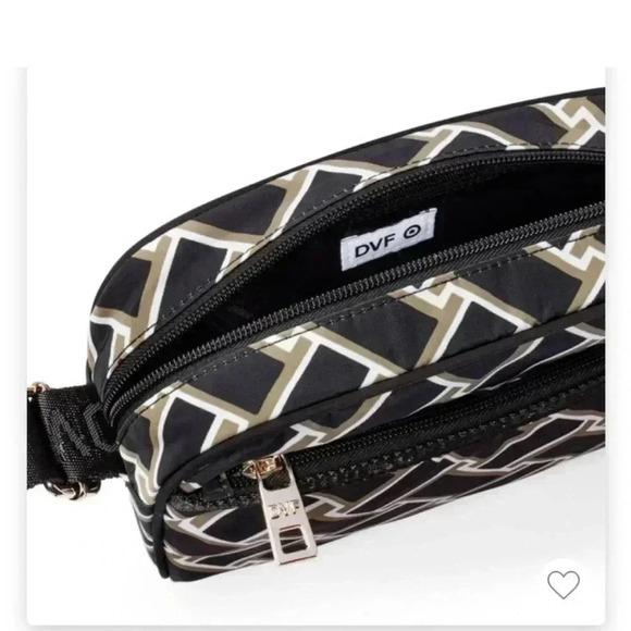 NWT DVF X Target limited edition vintage weave camera bag - Picture 3 of 5